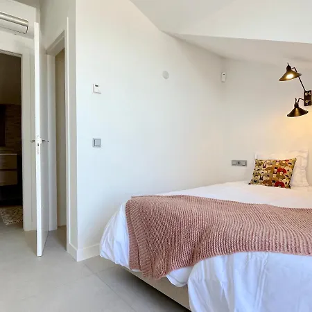 Bayview -superb Luxurious Sea View Penthouse With Private Hot Tub By Solrentspain Appartement
